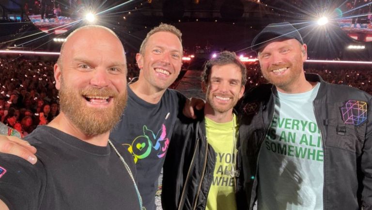 Coldplay sorprende a sus seguidores en concierto